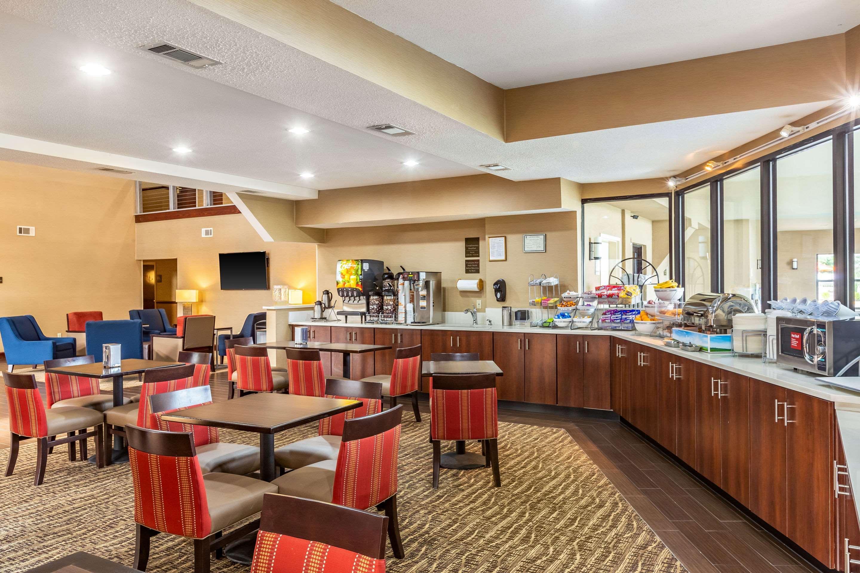 Comfort Suites Near Robins Air Force Base Warner Robins Exteriör bild