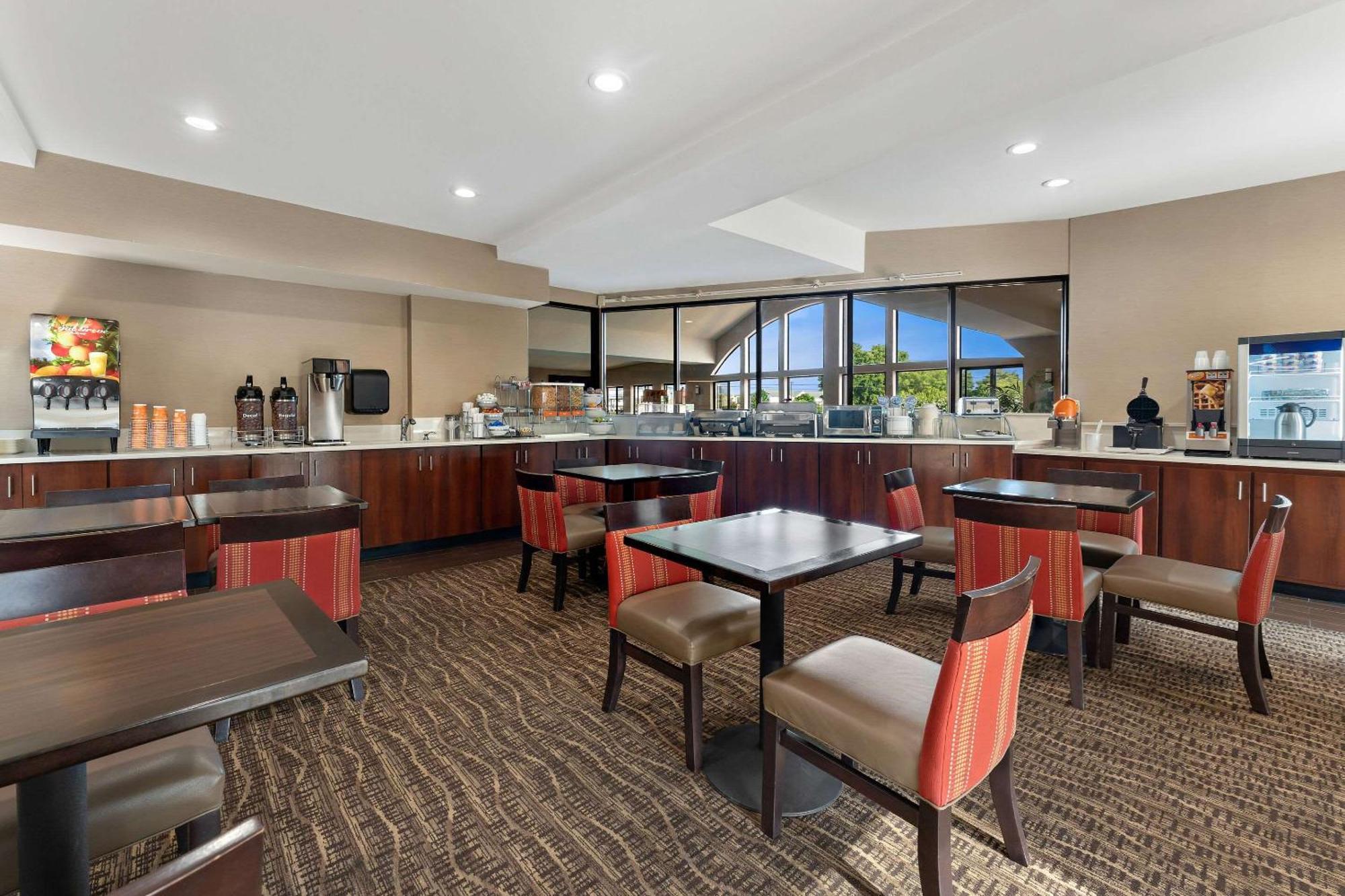 Comfort Suites Near Robins Air Force Base Warner Robins Exteriör bild