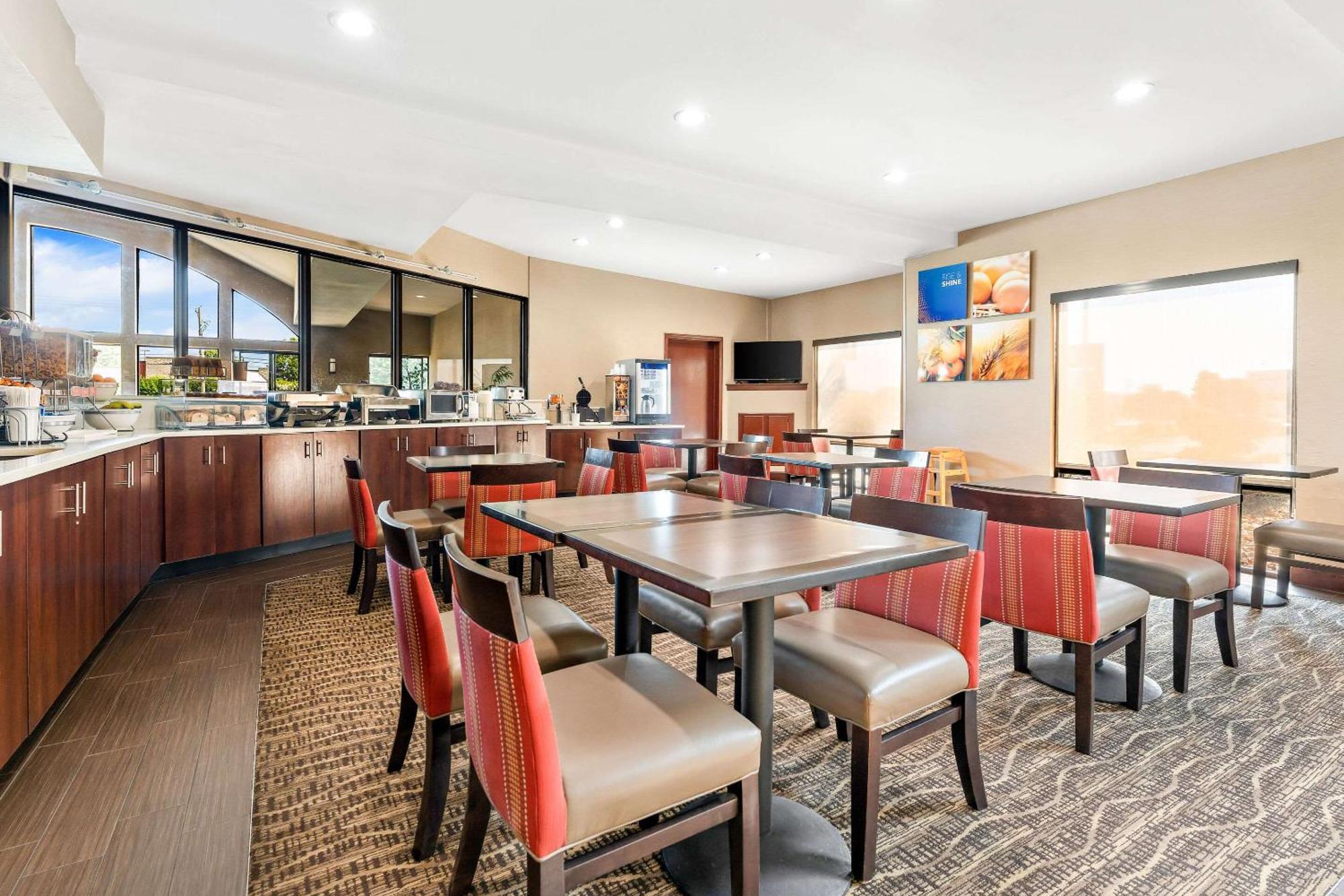 Comfort Suites Near Robins Air Force Base Warner Robins Exteriör bild