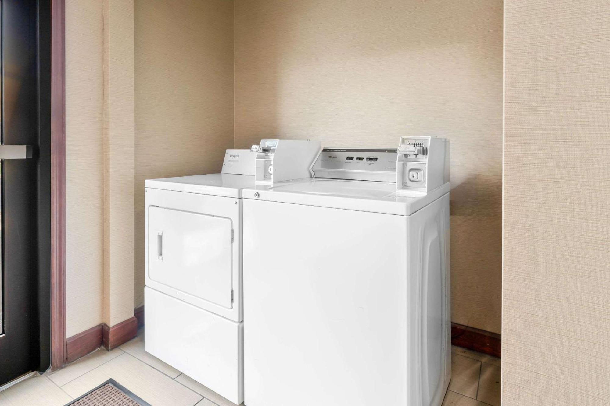 Comfort Suites Near Robins Air Force Base Warner Robins Exteriör bild